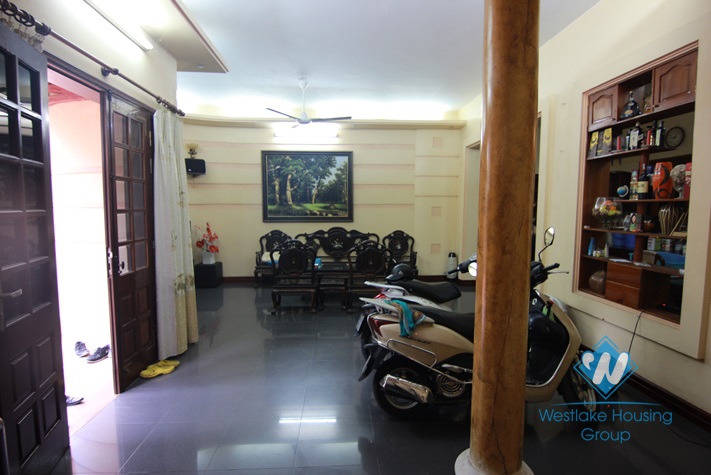 Garden house with 4 bedrooms for rent in Tay Ho area 